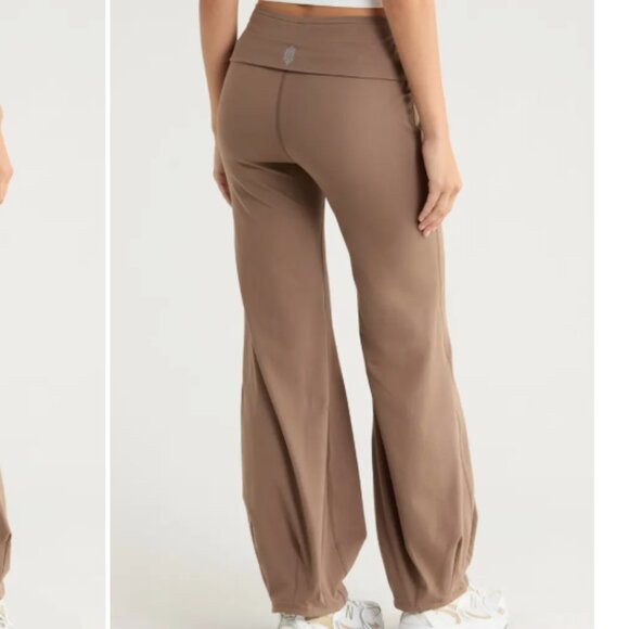 Free People FP Movement Quick Step Drawstring Bubble Jogger Pants in Sandstorm - Picture 2 of 4